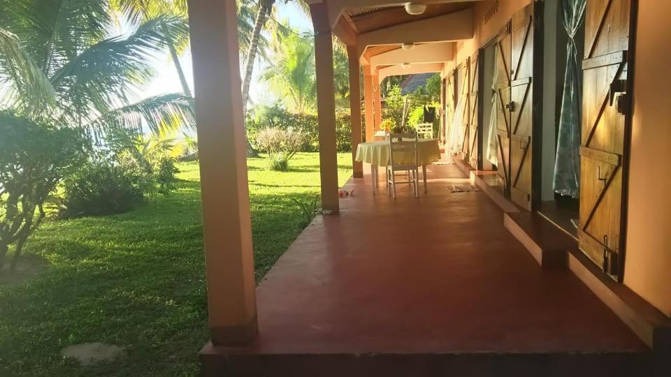 Maison Du Bonheur Ile Sainte-Marie Buitenkant foto